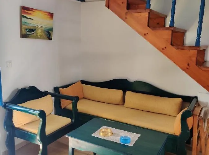 Blue Sky Aparts 3* Livadia (Tilos)